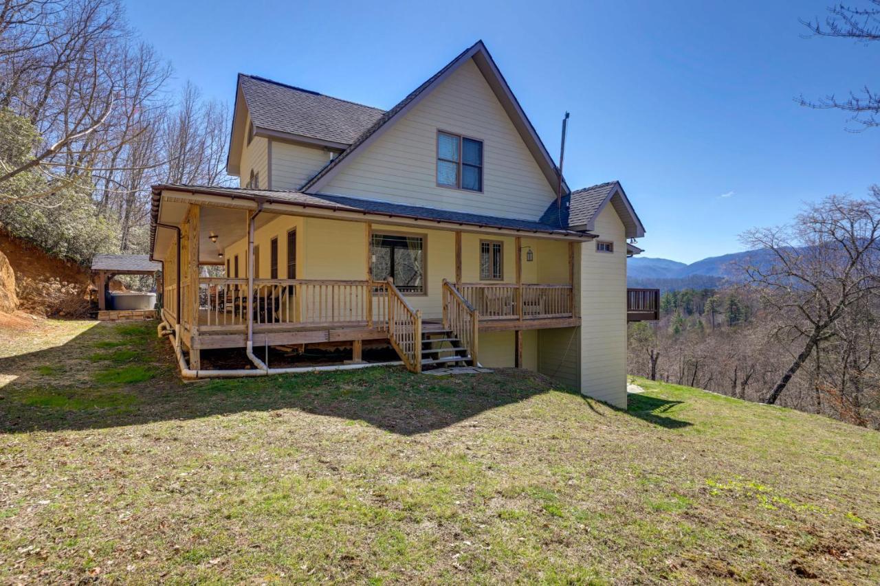 Beautiful Bryson City Home With Hot Tub And Mtn Views! Exterior photo