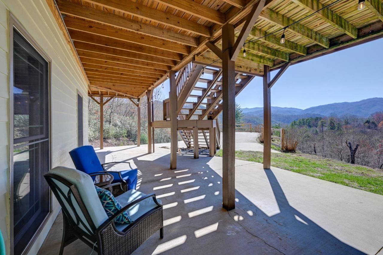 Beautiful Bryson City Home With Hot Tub And Mtn Views! Exterior photo